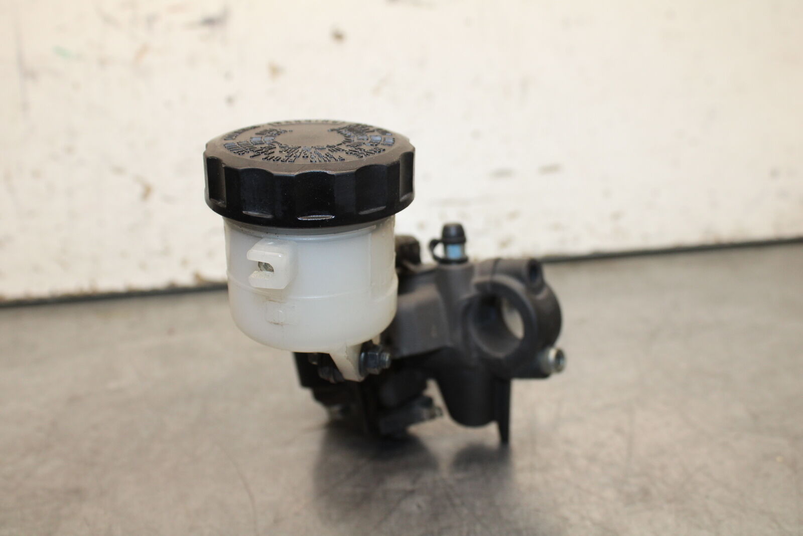 13-17 KAWASAKI NINJA ZX6R ZX636E FRONT BRAKE MASTER CYLINDER w/ LEVER BB735