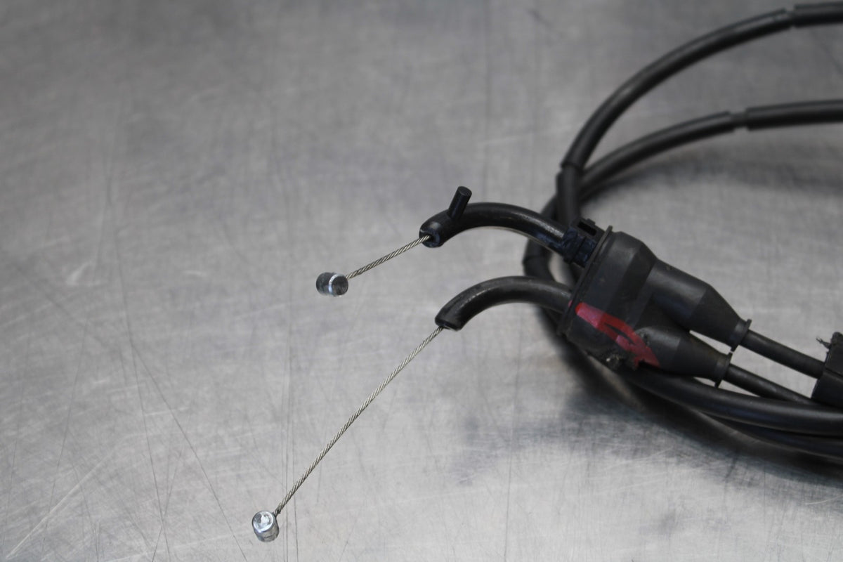 23-24 YAMAHA MT-07 THROTTLE CABLES LINES BB194
