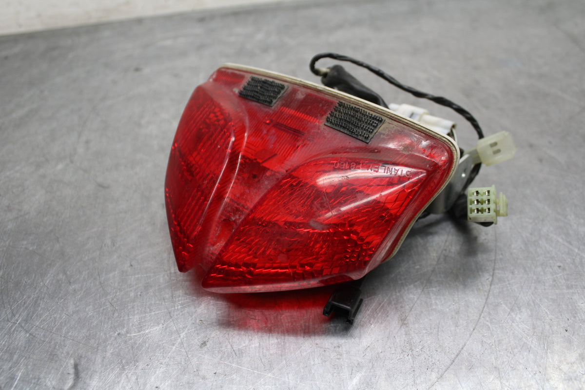 08-10 SUZUKI GSXR 600 REAR TAIL TAILLIGHT BACK BRAKE LIGHT BB132