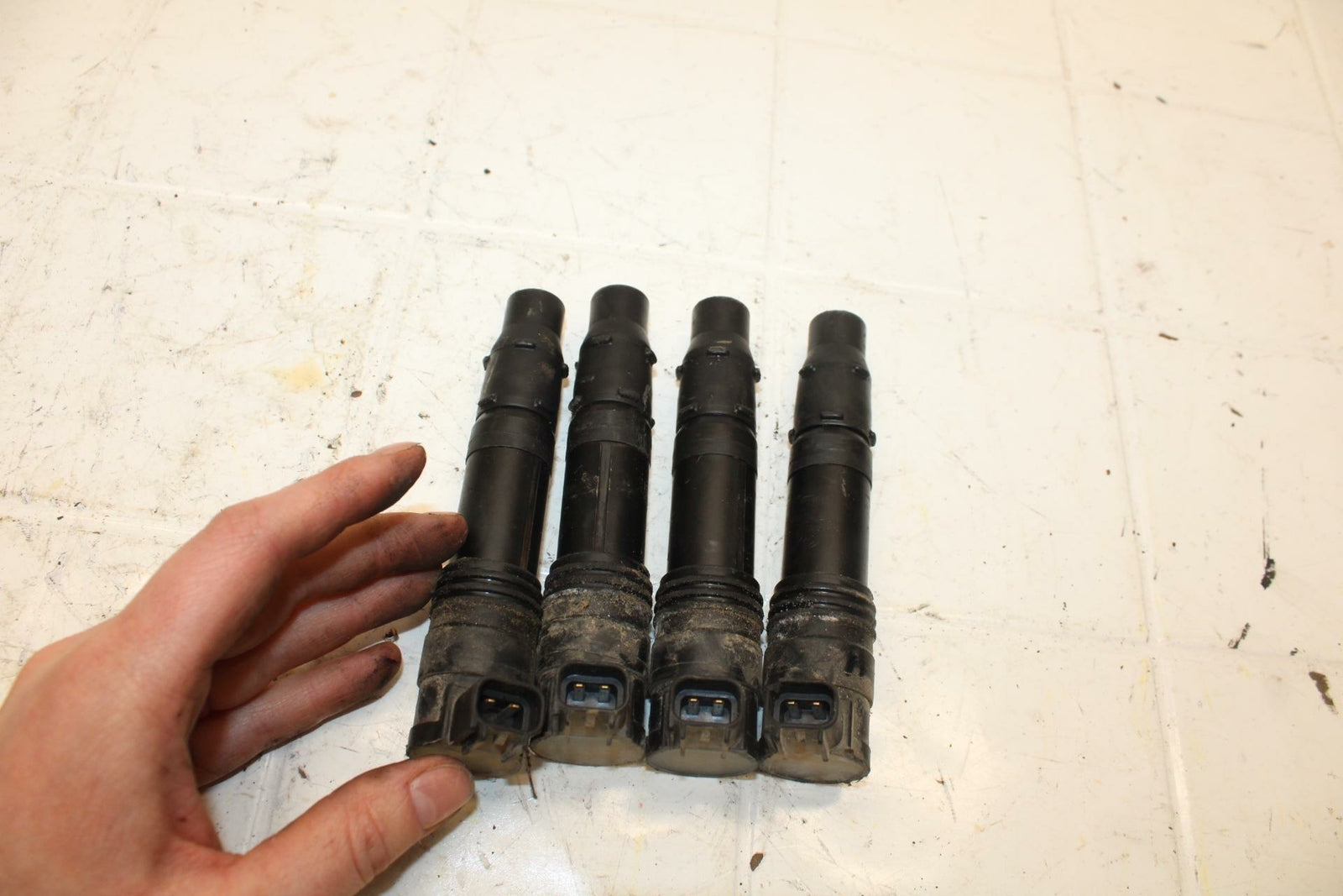 04-05 KAWASAKI NINJA ZX10R IGNITION COILS COIL SPARK PLUG CAPS BB398