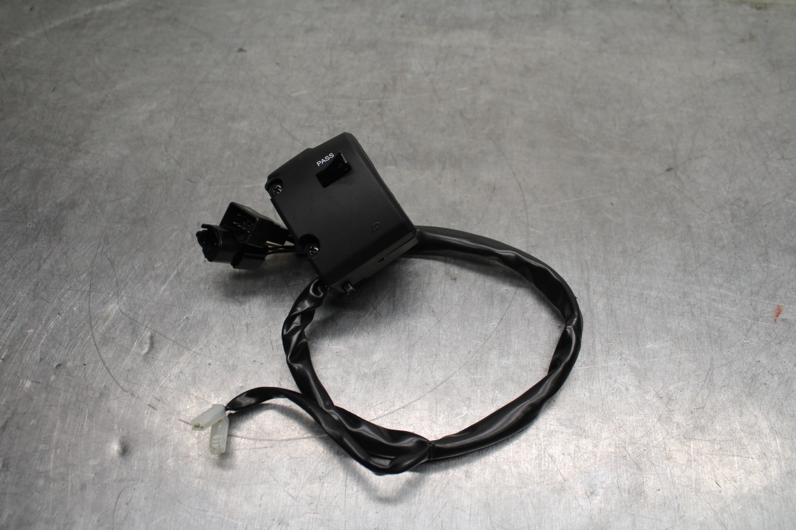 12-25 KAWASAKI NINJA ZX14R NEW!! LEFT CLIP ON HANDLE HORN SIGNALS SWITCH BB757