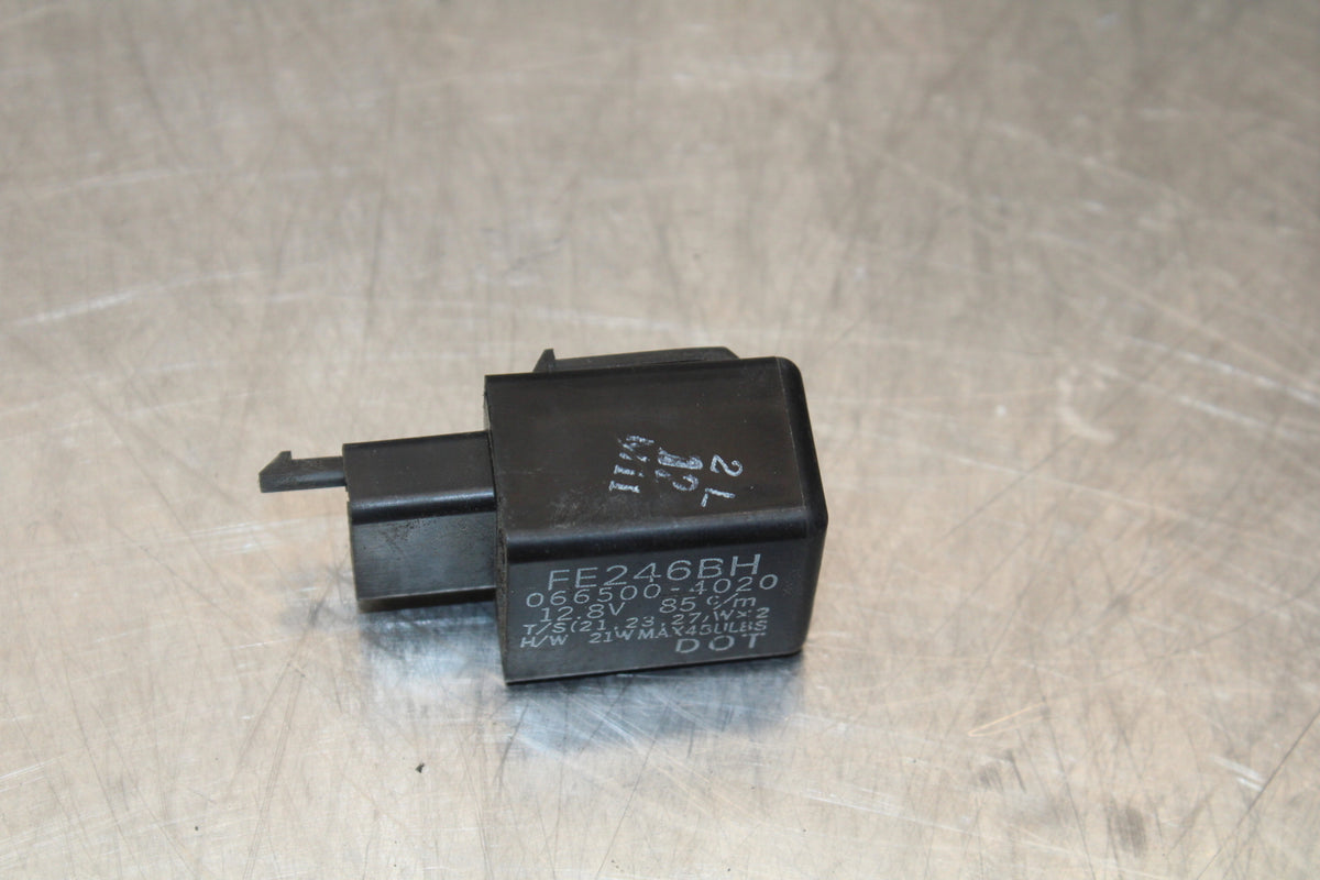 09-15 YAMAHA FZ6R TURN SIGNAL BLINKER RELAY FLASHER SWITCH BB161
