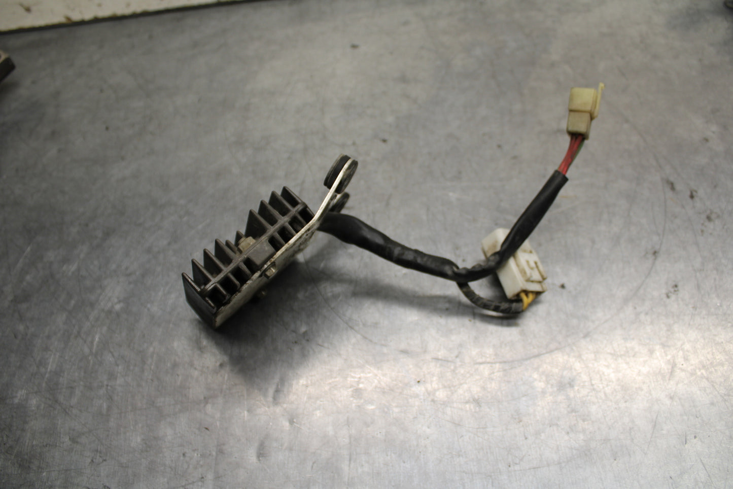 05-06 HONDA CBR600RR RECTIFIER VOLTAGE REGULATOR BB739