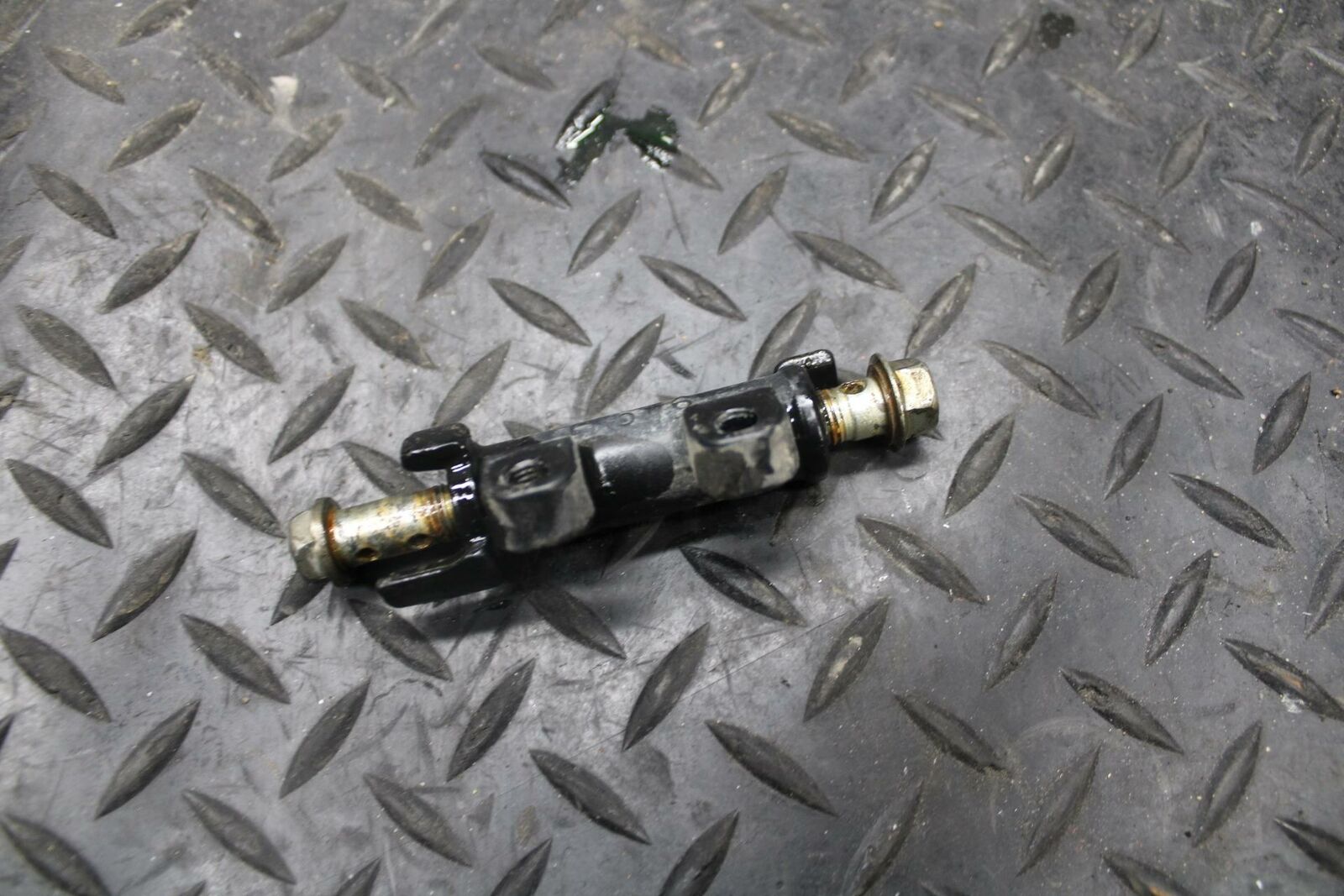84-85 YAMAHA VIRAGO 1000 BRAKE HOSE SPLITTER BB173