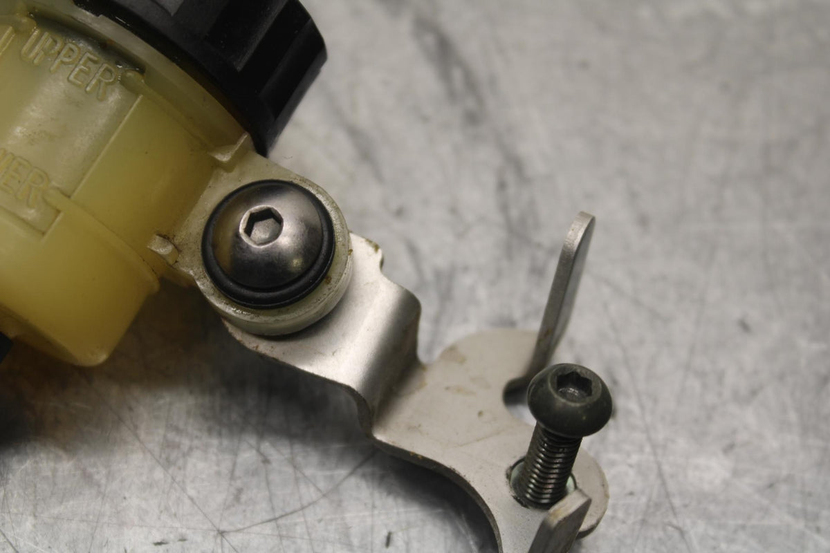2007 Yamaha YZF R6 REAR BACK BRAKE MASTER CYLINDER BB80