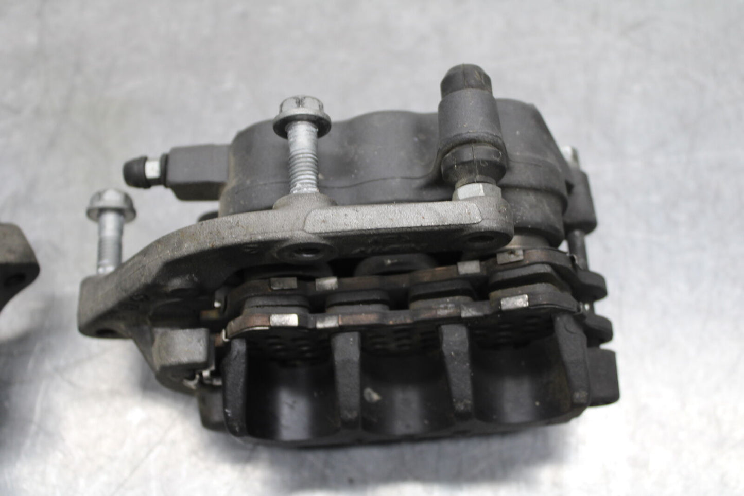 14 HONDA CTX1300A RIGHT LEFT FRONT BRAKE CALIPER SET PAIR CALIPERS BB732