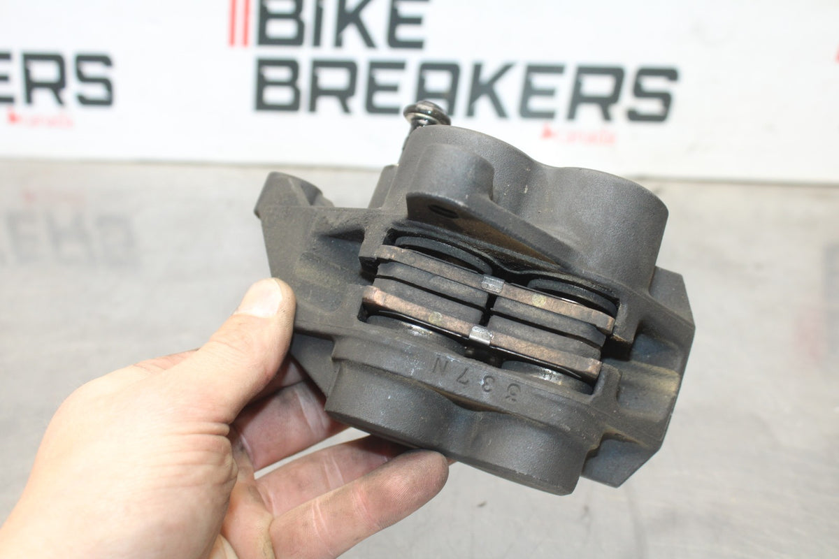 23-24 YAMAHA MT-07 RIGHT LEFT FRONT BRAKE CALIPER SET PAIR CALIPERS BB927