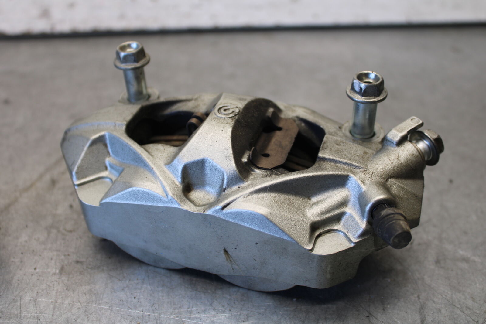 11-24 SUZUKI GSXR750 RIGHT LEFT FRONT BRAKE CALIPER SET PAIR CALIPERS  BB687