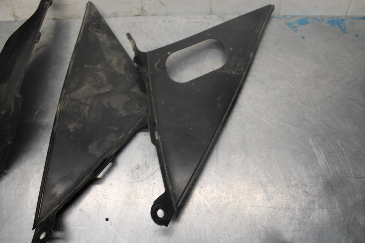 15-21 SUZUKI GSXR600 INNER FAIRING COWL TRIM COVER PANEL  BB460