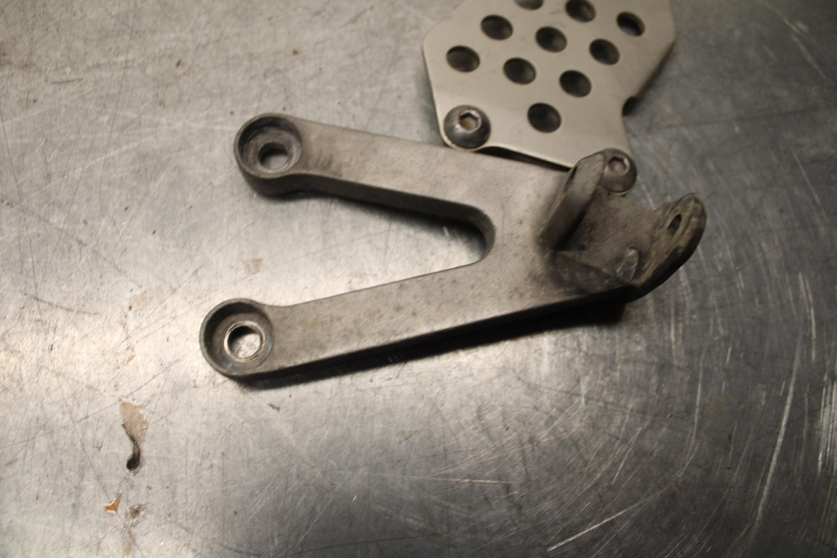 03-04 HONDA CBR600RR LEFT REARSET REAR SET DRIVER FOOT PEG BRACKET MOUNT BB614