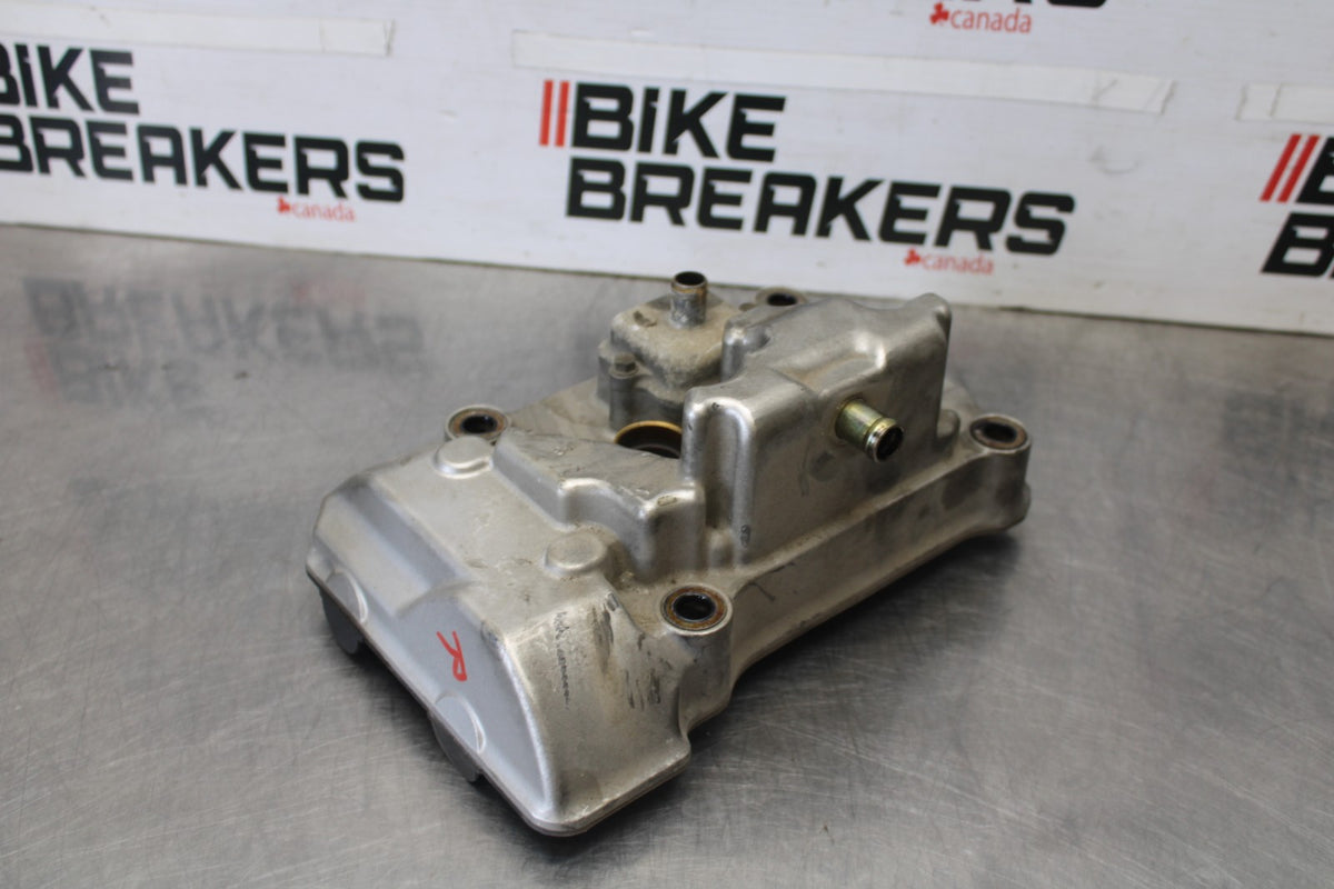 06-07 HONDA INTERCEPTOR 800 VFR800 REAR ENGINE CYLINDER HEAD COVER BB917