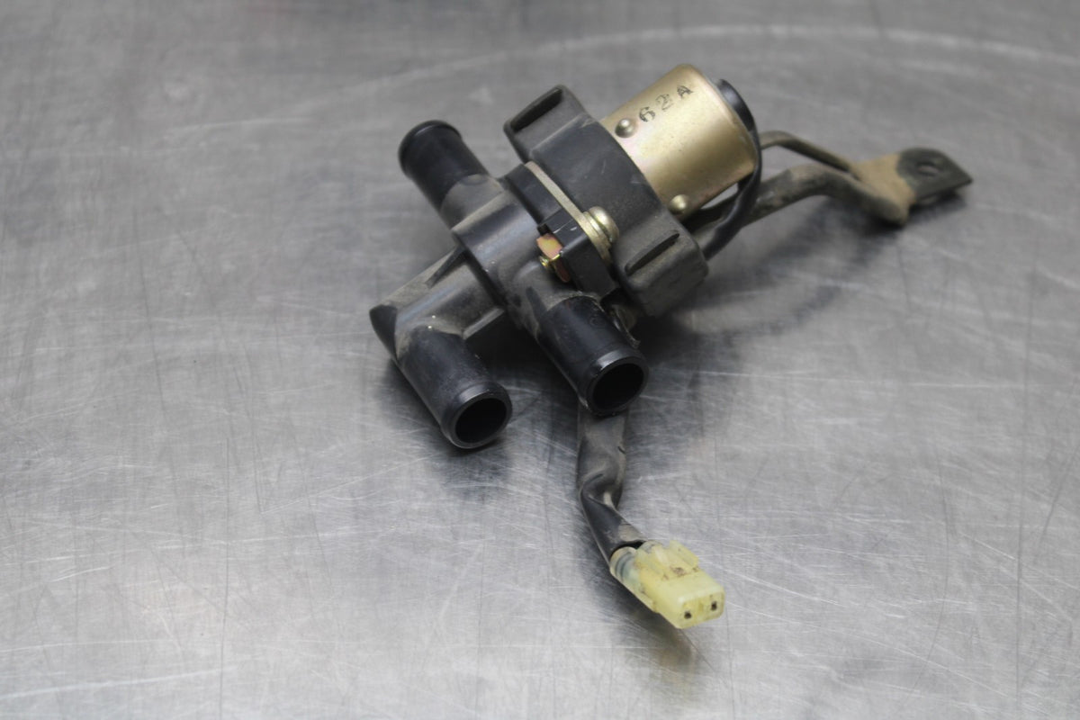 03-05 YAMAHA YZF R6  AIR VALVE SOLENOID TOP ENGINE SWITCH SENSOR BB793