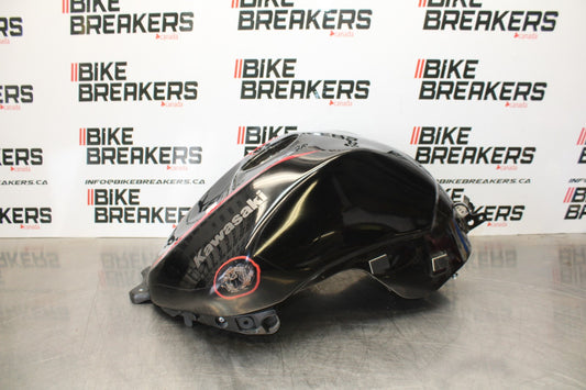 21-23 KAWASAKI NINJA ZX6R GAS TANK FUEL CELL PETROL RESERVOIR BB179