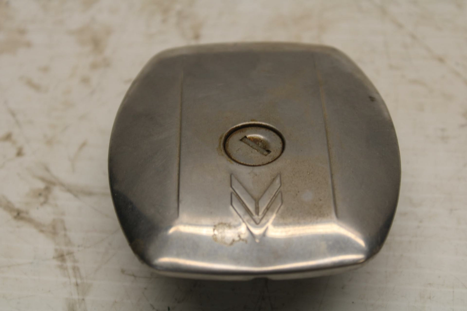 80-84 SUZUKI GS850GL FUEL TANK GAS CAP BB258
