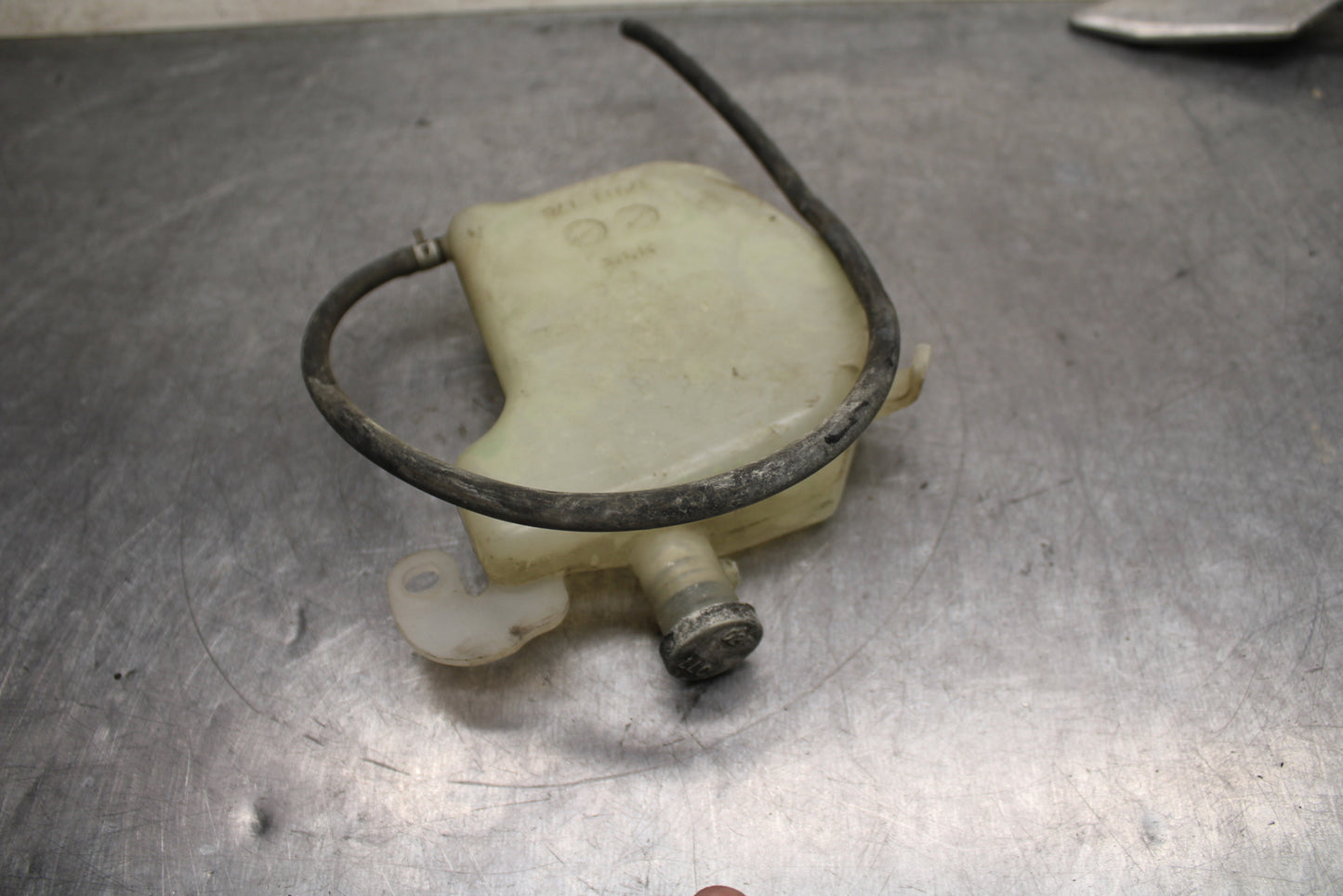 03 SUZUKI SV650S COOLANT WATER TANK RESERVOIR BOTTLE BB130