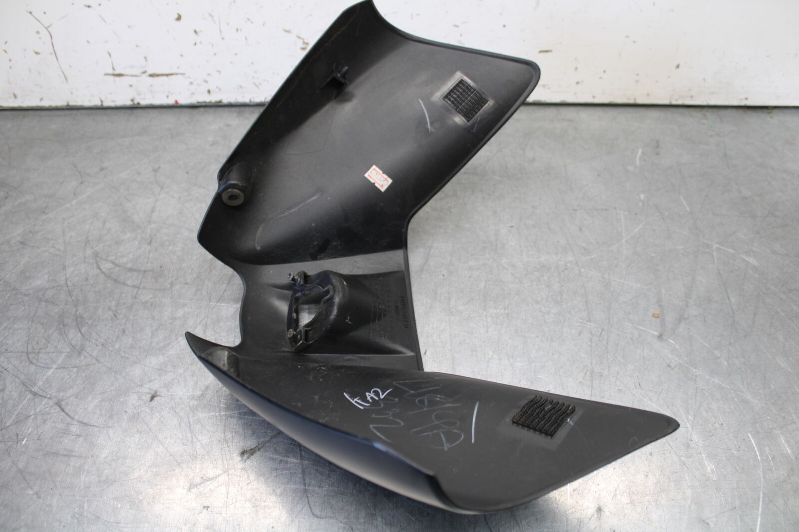 12-17 KAWASAKI ER-6N Z650 FRONT GAS TANK FUEL CELL FAIRING COWL COVER TRIM BB709