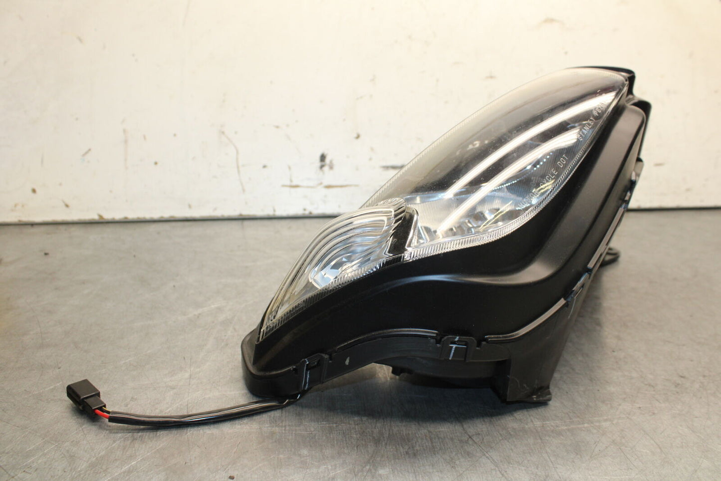 11-12 KAWASAKI NINJA 400 EX400 C FRONT HEADLIGHT HEAD LIGHT LAMP BB358