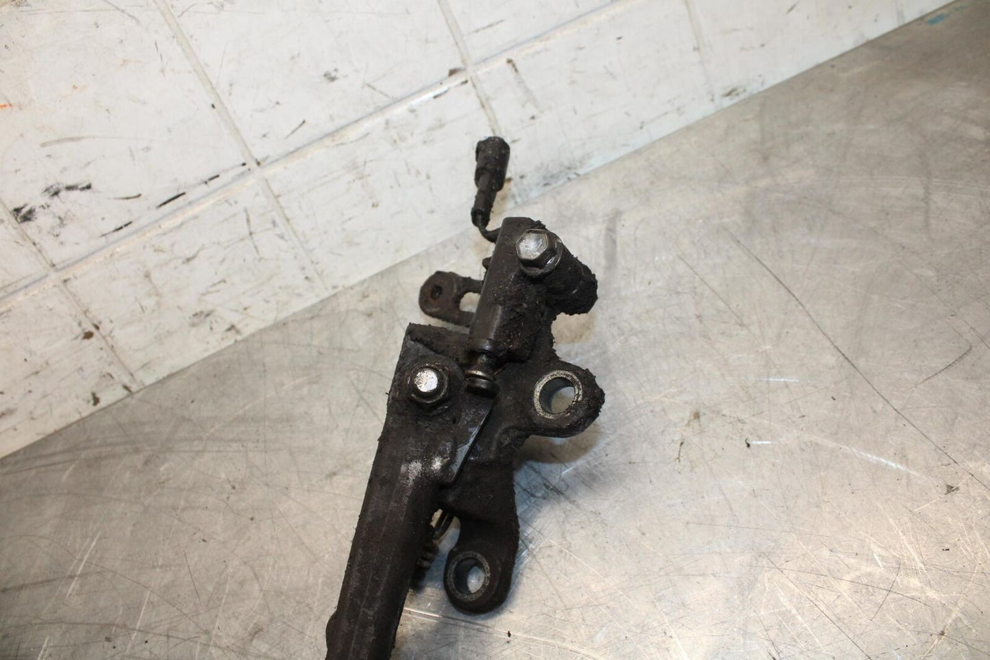 2008 Suzuki GSXR1000 KICKSTAND SIDE KICK STAND 42310-21H00 42330-21H00 BB519