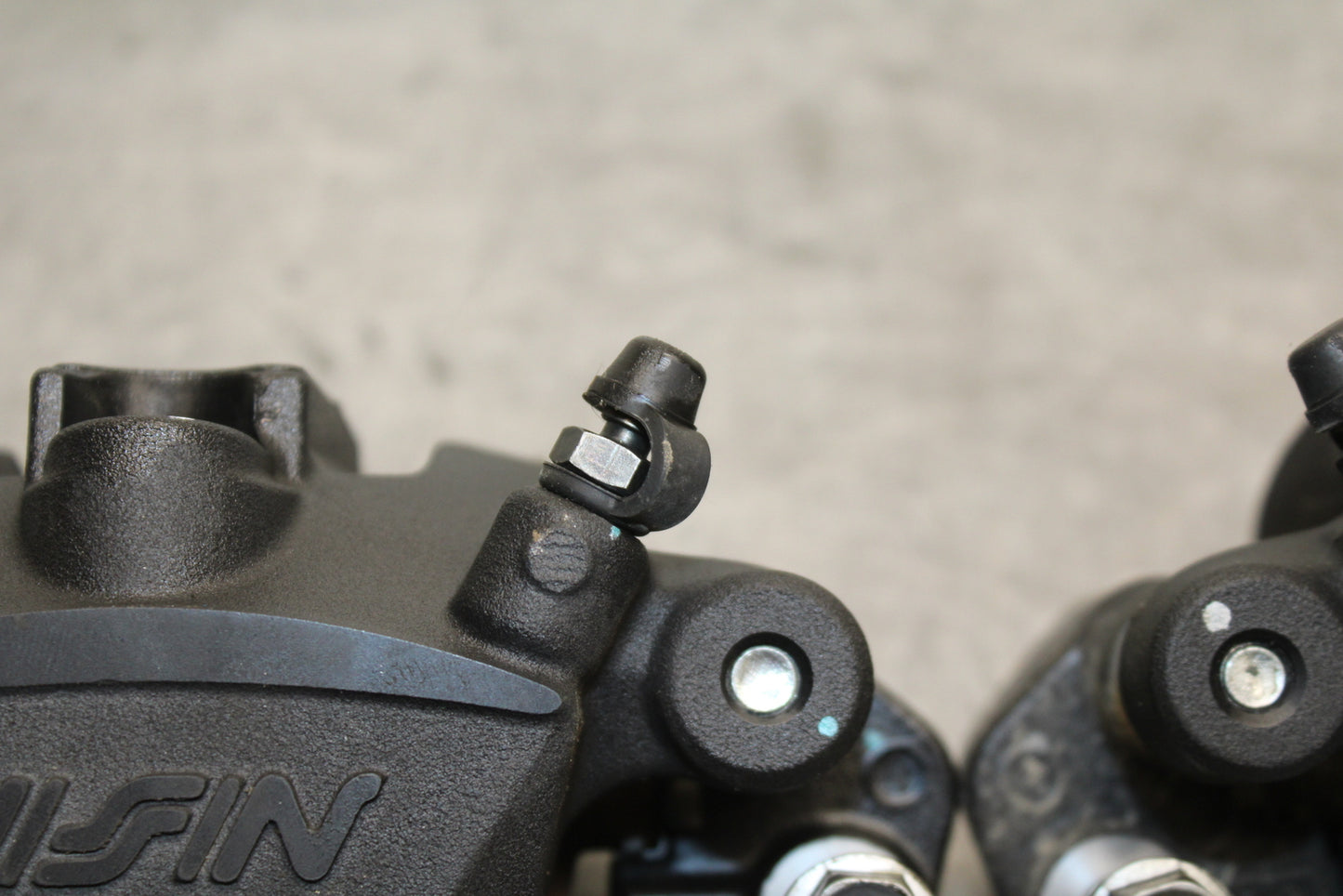 18-24 KAWASAKI NINJA 650 RIGHT LEFT FRONT BRAKE CALIPER SET PAIR CALIPERS BB725