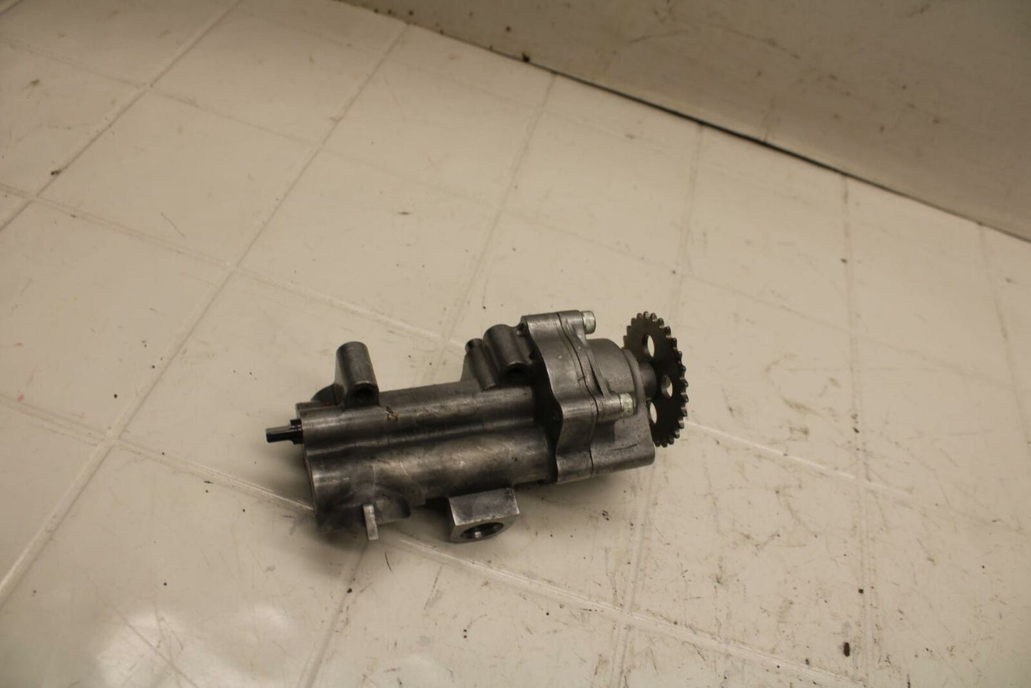 11-13 SUZUKI GSXR600 ENGINE MOTOR OIL PUMP BB17