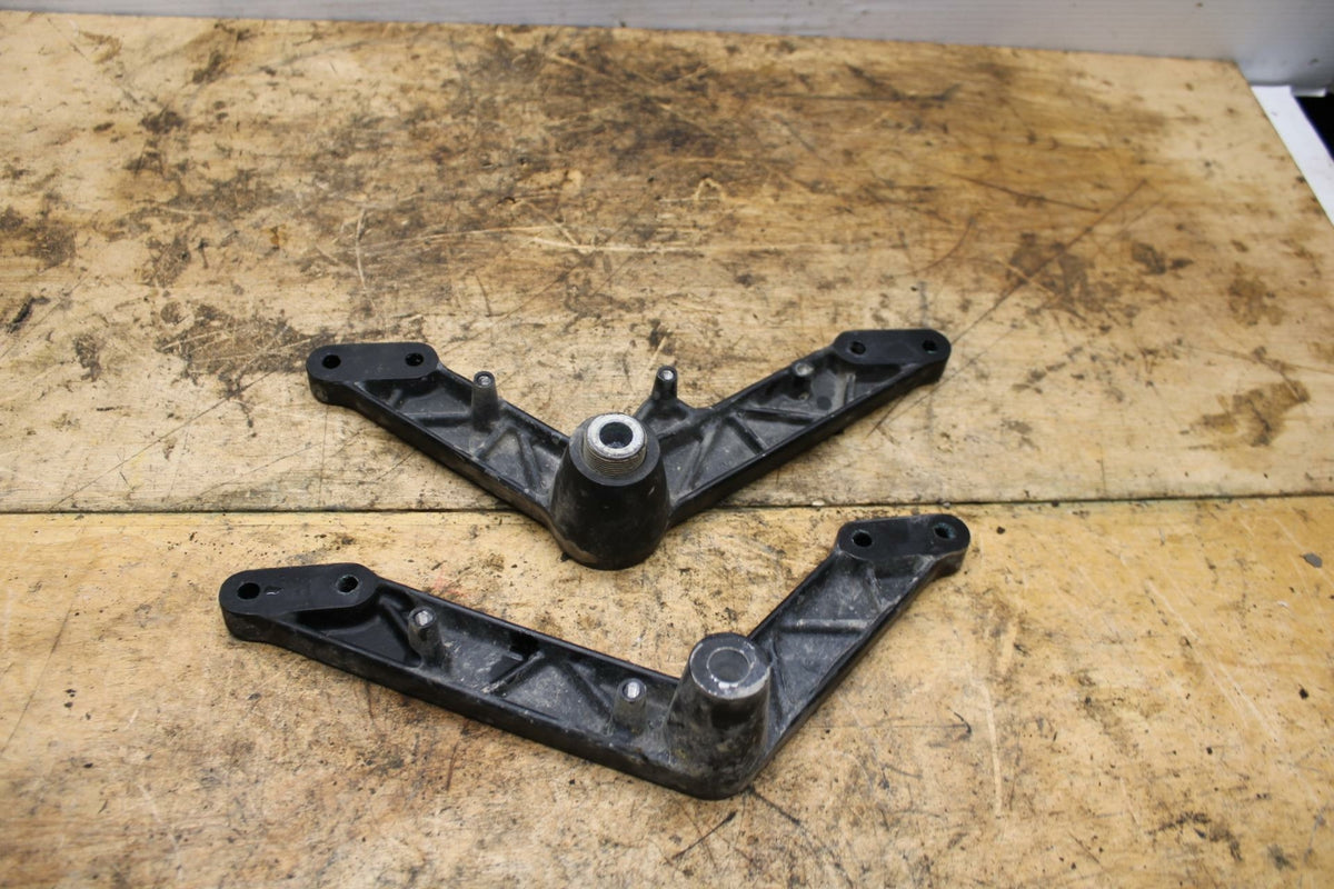07-11 SUZUKI VSTROM 650 ENGINE MOUNT MOTOR BRACKET BB340