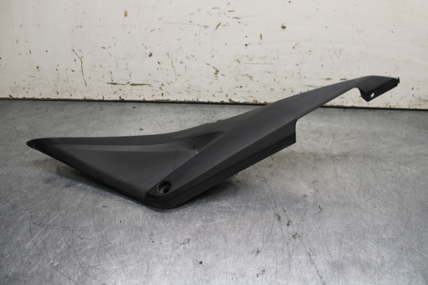 05-06 HONDA CBR600RR LEFT FRONT SIDE SEAT SADDLE PANEL TRIM COWL FAIRING BB739
