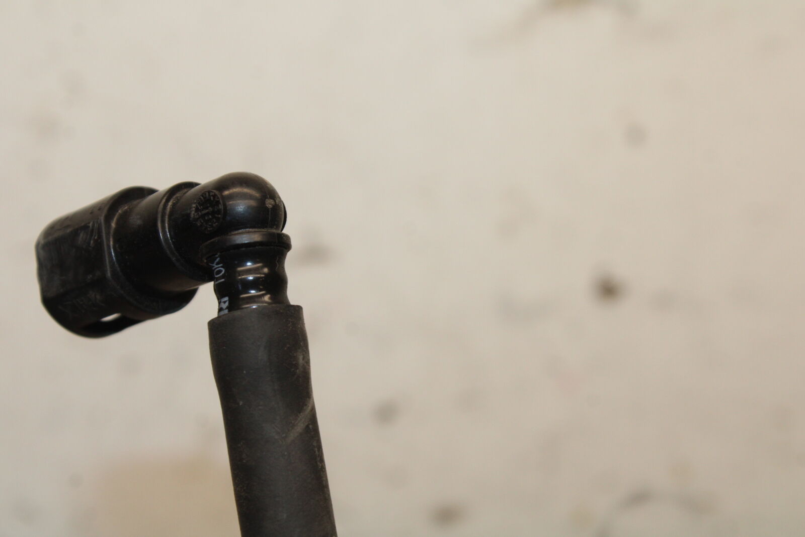 05-06 SUZUKI GSXR1000 FUEL HOSE GAS LINE TUBE PIPE 15810-41G00 BB663