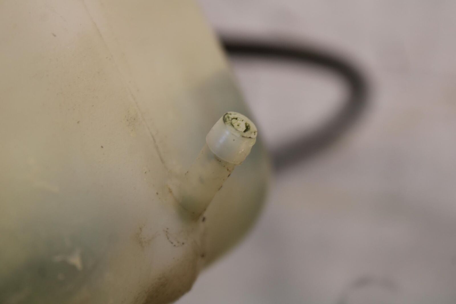 2006 Honda CBR600F4i COOLANT WATER TANK RESERVOIR BOTTLE 19101-MBW-D20 BB567