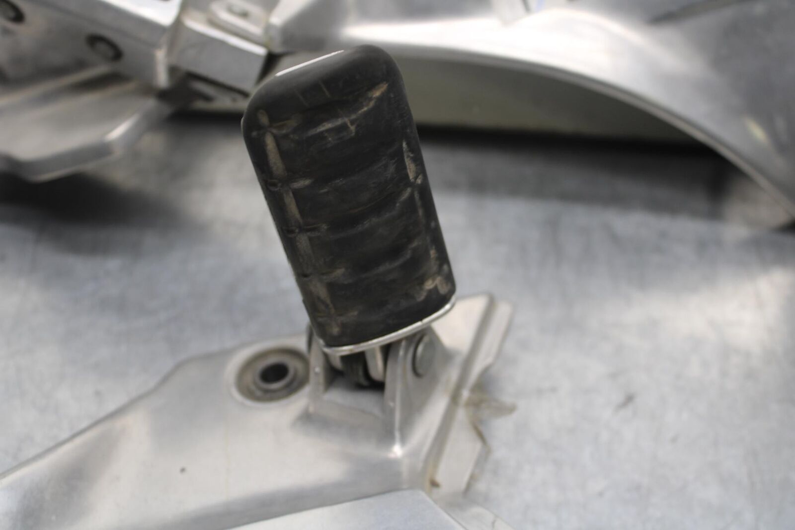 2001 Honda ST1100 LEFT RIGHT PASSENGER FOOTPEGS AND MOUNTS, SET, PAIR BB89