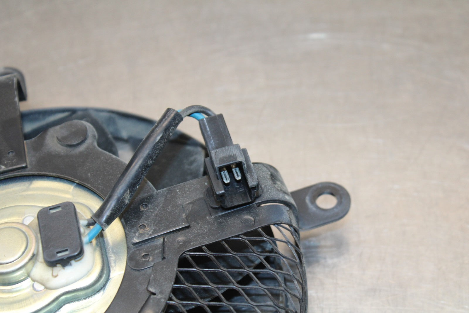 11-22 SUZUKI GSXR 600  ENGINE RADIATOR COOLING FAN BB193