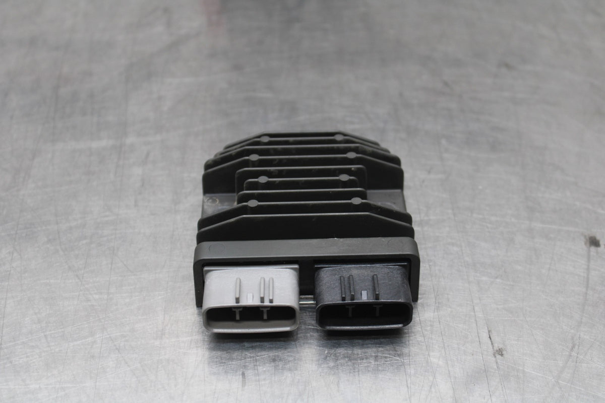 24-25 SUZUKI GSXR1000 RECTIFIER VOLTAGE REGULATOR BB767