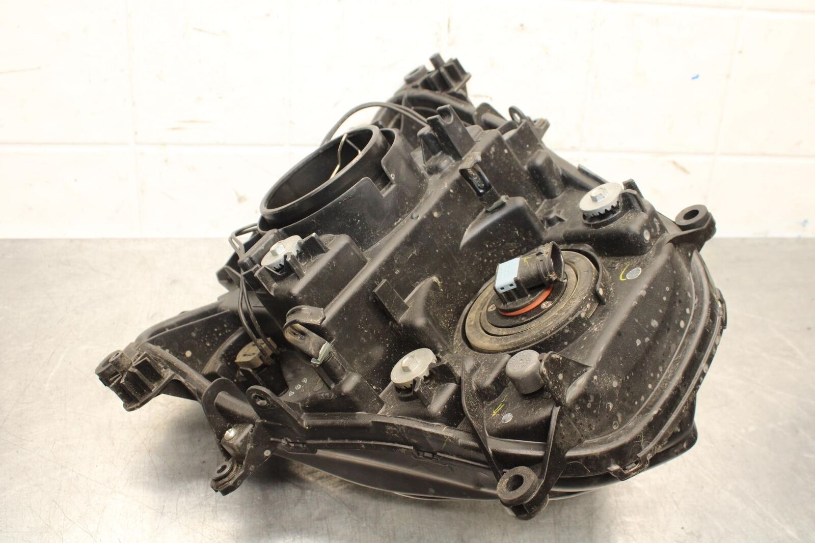 2015 Suzuki GSXR750 FRONT HEADLIGHT HEAD LIGHT LAMP BB595