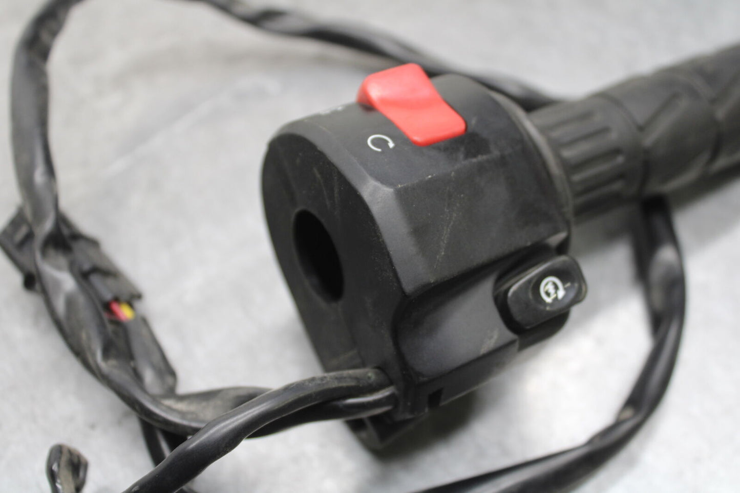 18-24 KAWASAKI NINJA 650 RIGHT CLIP ON HANDLE KILL OFF START SWITCH BB725