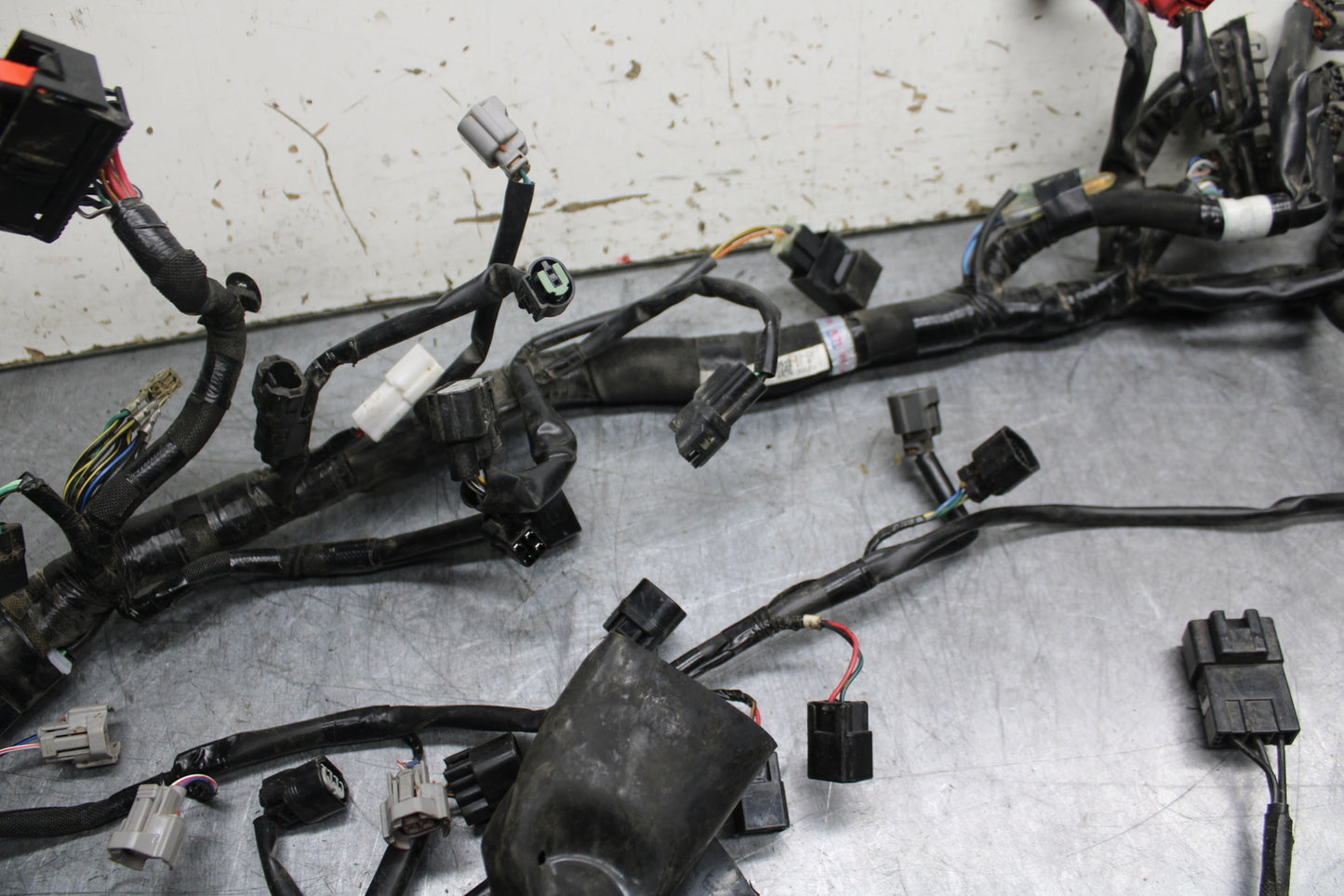 24-25 KAWASAKI NINJA ZX6R MAIN ENGINE WIRING HARNESS WIRE LOOM BB726