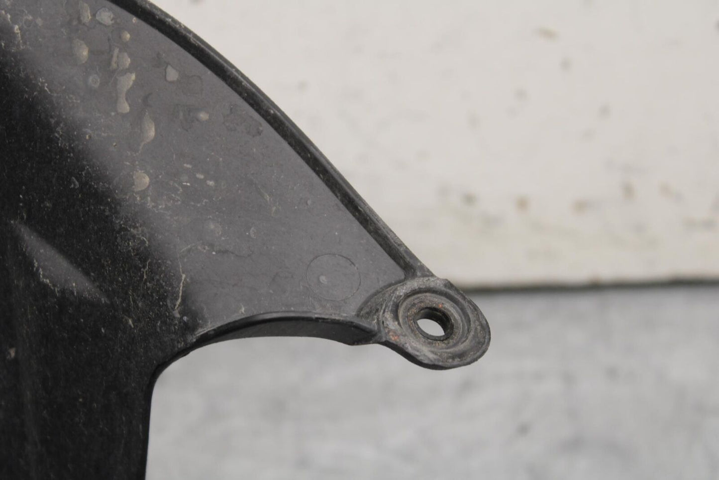 09-12 KAWASAKI NINJA ZX6R REAR BACK WHEEL TIRE HUGGER FENDER 35023-0171 BB640