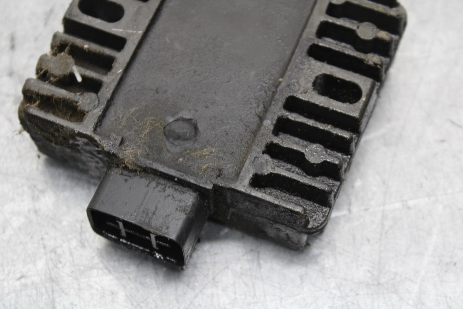 2006 Kawasaki Vulcan 900 VN900B Classic RECTIFIER VOLTAGE REGULATOR  BB585