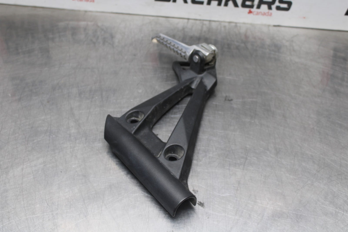 08-12 KAWASAKI NINJA 250R EX250J LEFT REAR BACK PASSENGER PEG BB784