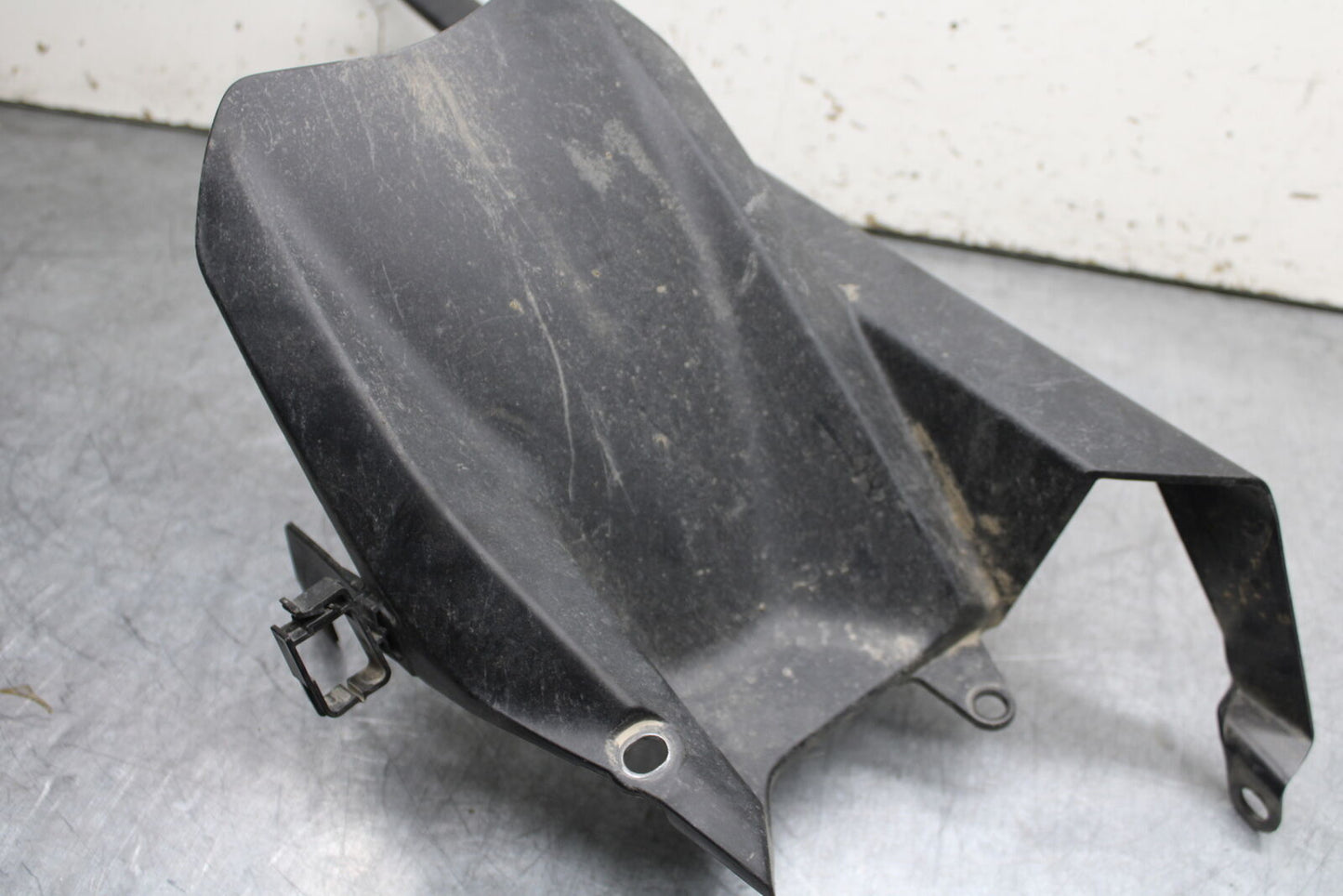 22-24 YAMAHA XSR900 REAR BACK DRIVE CHAIN GUARD COVER SHIELD BB710