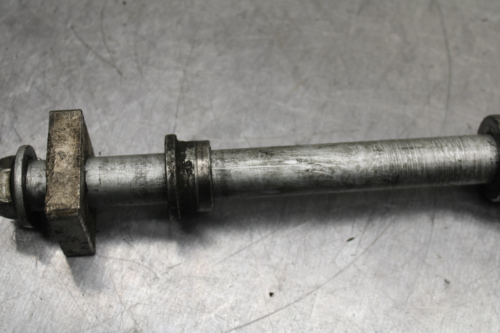 14-15 KAWASAKI NINJA 650 EX650F ABS REAR AXLE WHEEL RIM PIVOT BOLT AXEL BB741