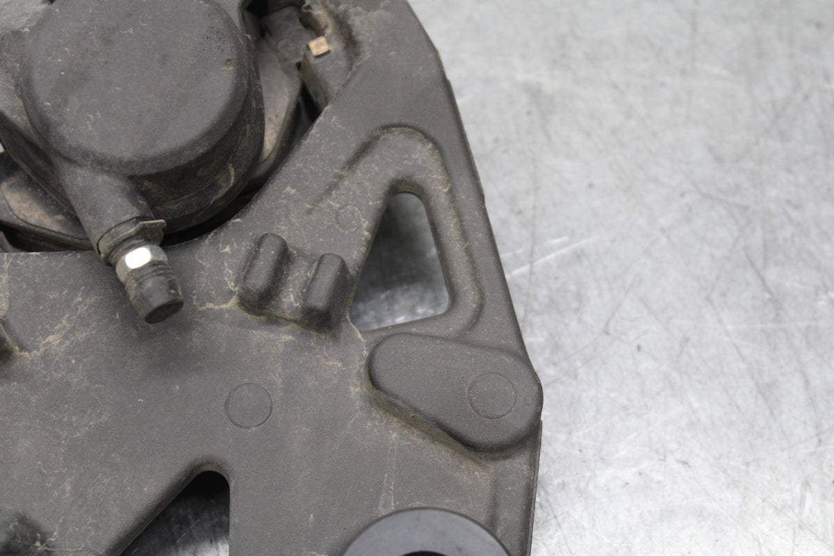 17-24 YAMAHA BOLT XVS950 REAR BACK BRAKE CALIPER W MOUNT BRACKET BB729