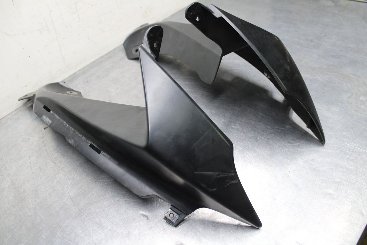 09 SUZUKI GSXR600 RIGHT LEFT FRONT DUCT COVERS PANELS COWLS BB759