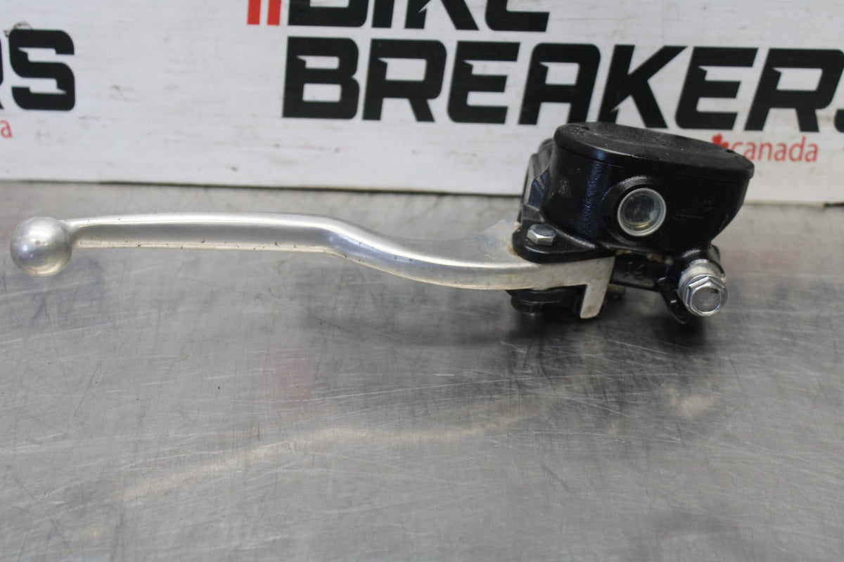 24-25 KAWASAKI NINJA 500 EX500J ABS FRONT BRAKE MASTER CYLINDER w/ LEVER BB934