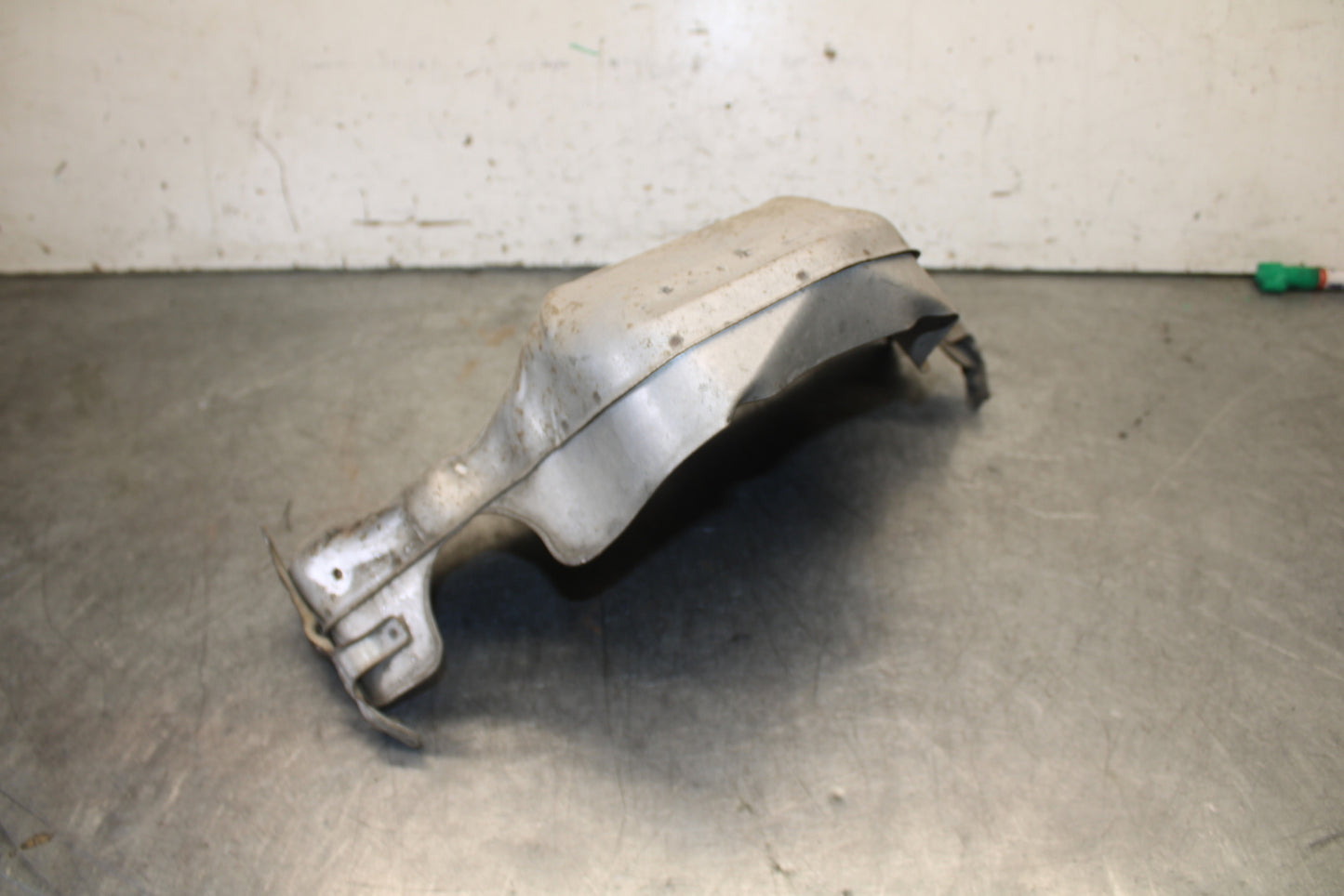 93-00 HONDA GOLDWING 1500 GL1500SE EXHAUST COLLECTOR CHAMBER GUARD BB700
