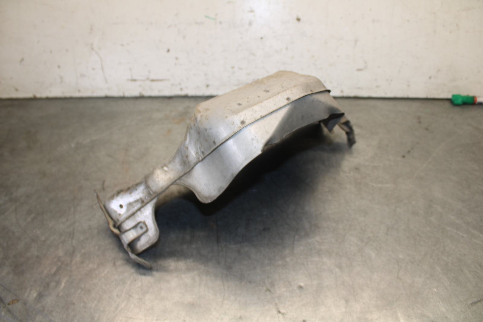 93-00 HONDA GOLDWING 1500 GL1500SE EXHAUST COLLECTOR CHAMBER GUARD BB700