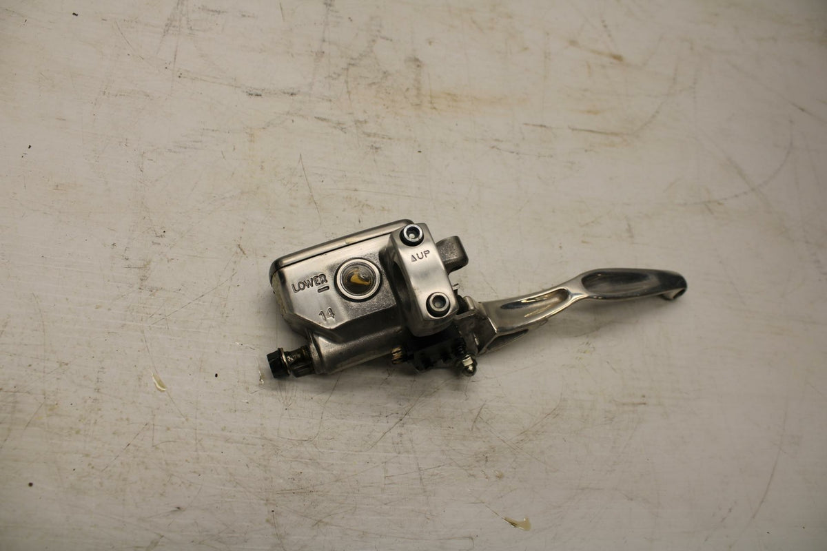 05-07 HONDA VTX1800F2 FRONT BRAKE MASTER CYLINDER BB351