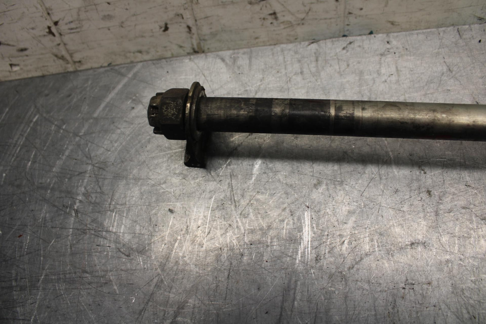 00-01 KAWASAKI ZZR600 REAR AXLE BACK WHEEL RIM PIVOT BOLT AXEL BB31