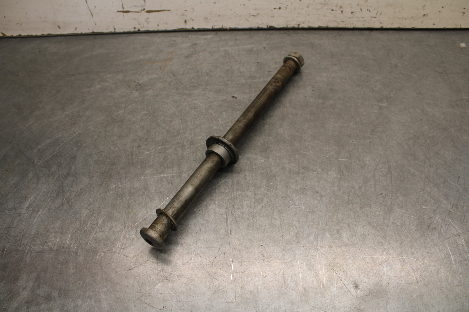 04-12 HONDA ST1300A REAR AXLE BACK WHEEL RIM PIVOT BOLT AXEL BB669