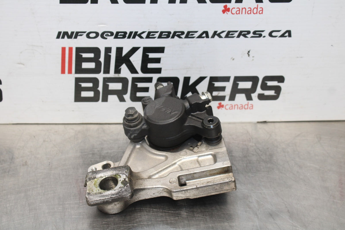 17-24 SUZUKI SV650 REAR BACK BRAKE CALIPER W MOUNT BRACKET BB829