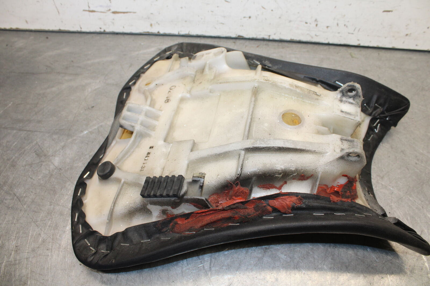 09-12 KAWASAKI NINJA ZX6R ZX600R FRONT DRIVERS SEAT PAD SADDLE PILLION BB656