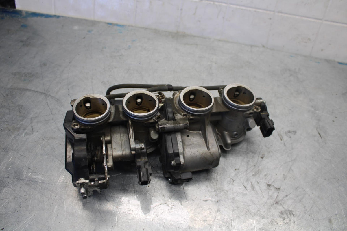 07-08 YAMAHA YZF R1 MAIN FUEL INJECTORS / THROTTLE BODIES BB425